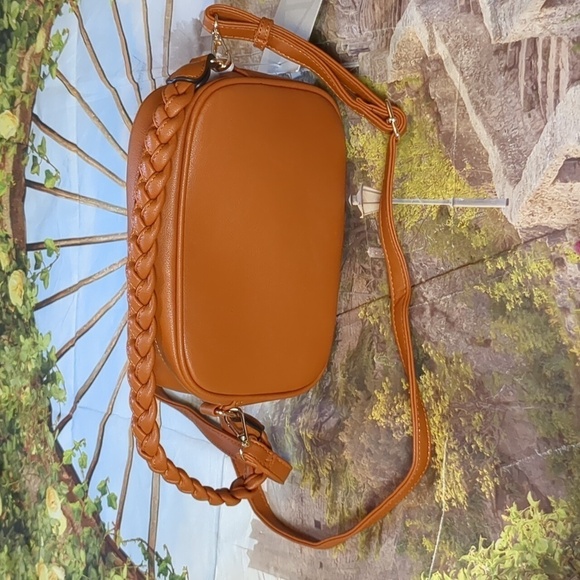 ALYSSA tan vegan handbag - Picture 2 of 6